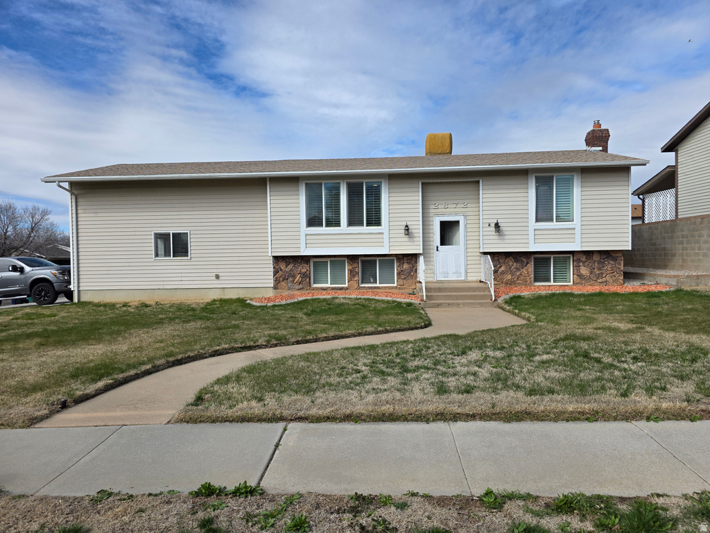 2872 W 5000 S Roy, UT 84067
