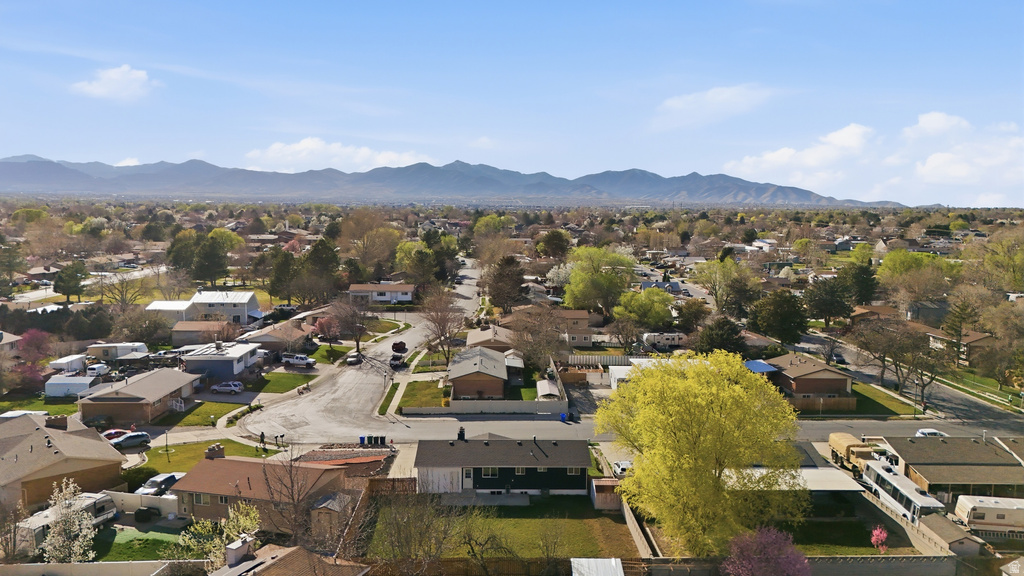 7161 S CAMELOT WAY West Jordan, UT 84084