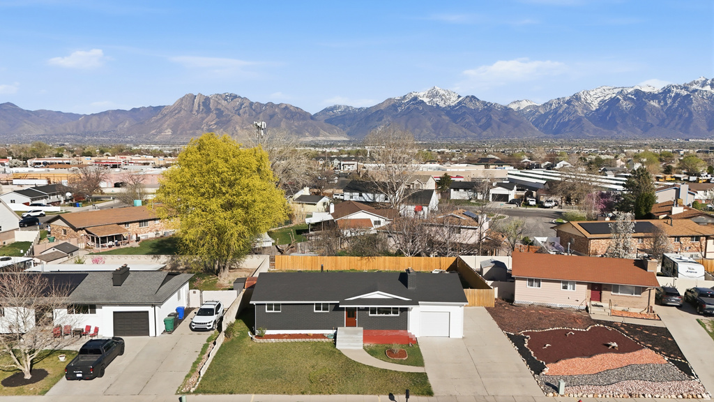 7161 S CAMELOT WAY West Jordan, UT 84084