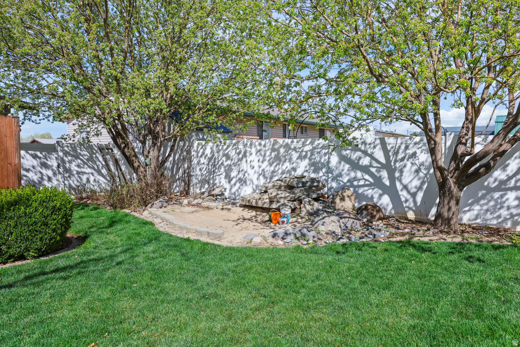 1543 S MARILYN DR Syracuse, UT 84075