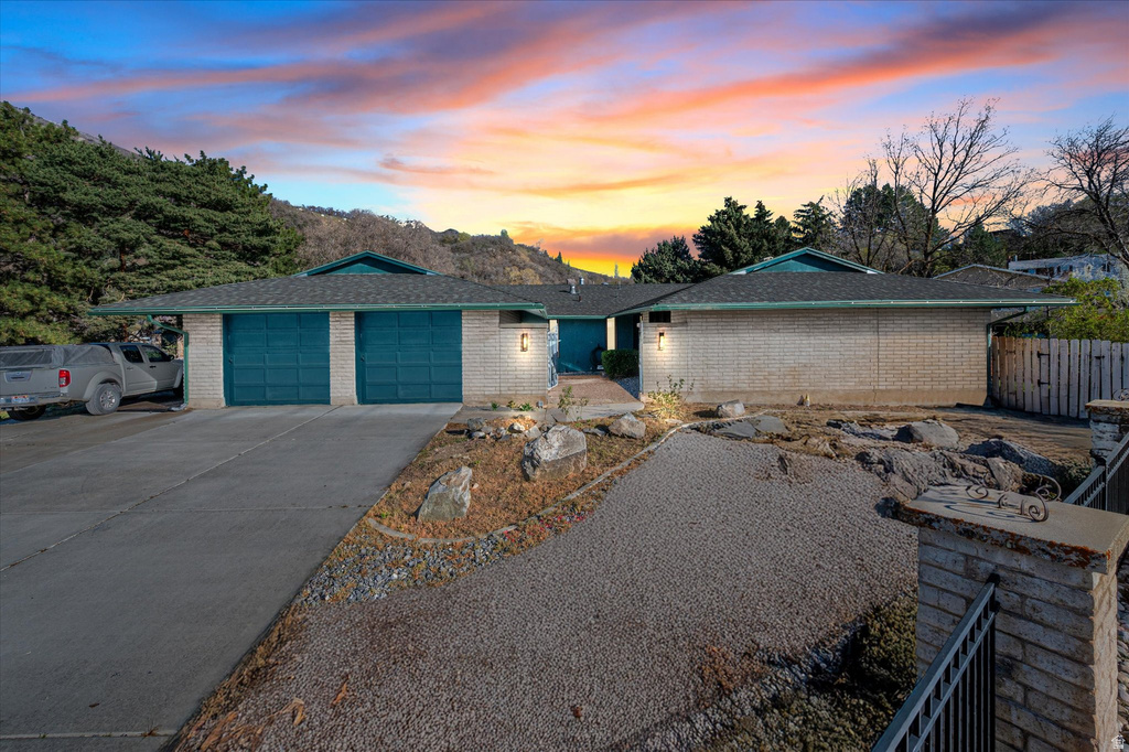 1593 E SECLUDED CIR Ogden, UT 84403