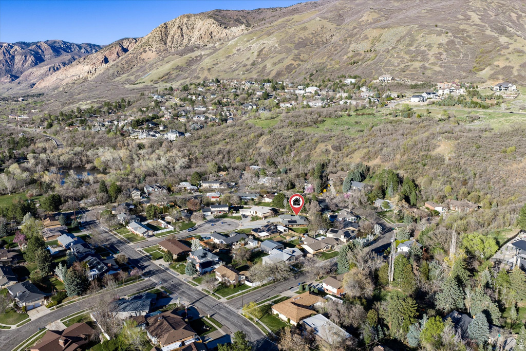 1593 E SECLUDED CIR Ogden, UT 84403