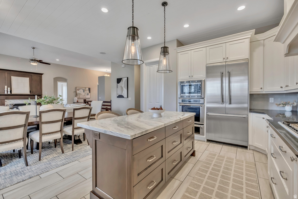 1714 E RACHELWOOD LN Holladay, UT 84124