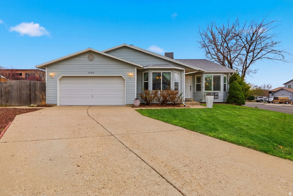 1206 E MOSS CIR Midvale, UT 84047