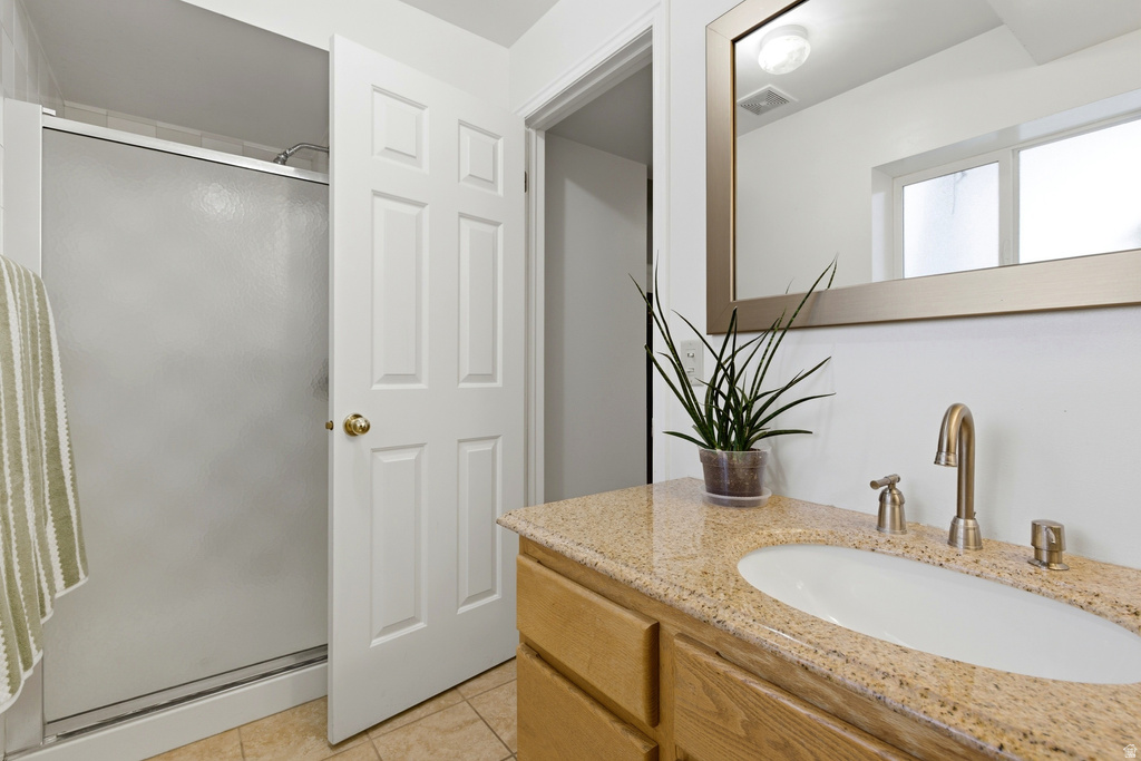 1206 E MOSS CIR Midvale, UT 84047