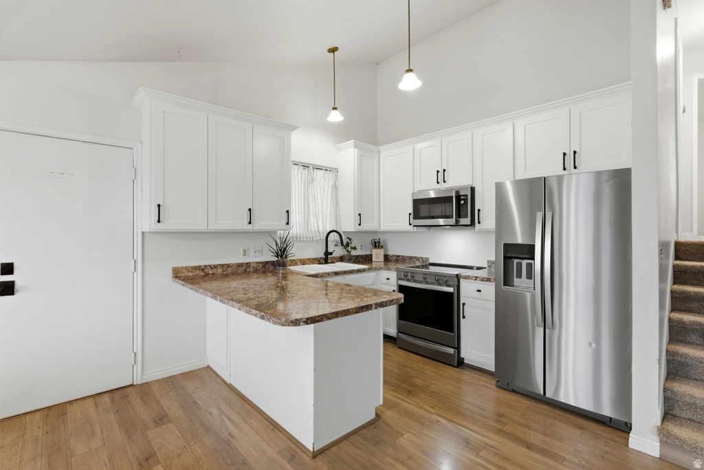 1206 E MOSS CIR Midvale, UT 84047