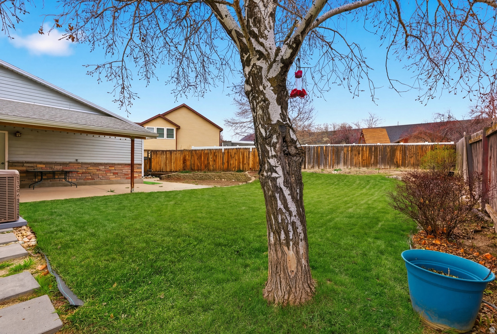 1206 E MOSS CIR Midvale, UT 84047