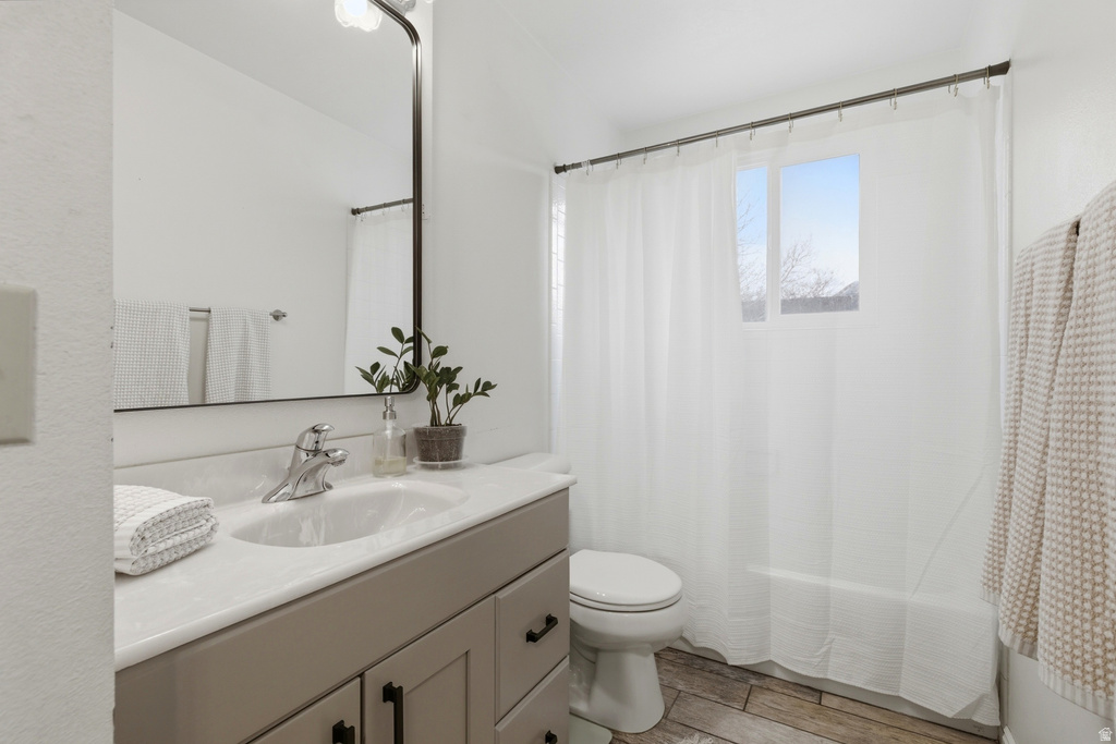 1206 E MOSS CIR Midvale, UT 84047