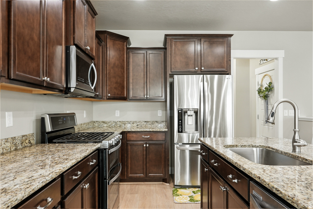 3203 S TYTUS LN Saratoga Springs, UT 84045