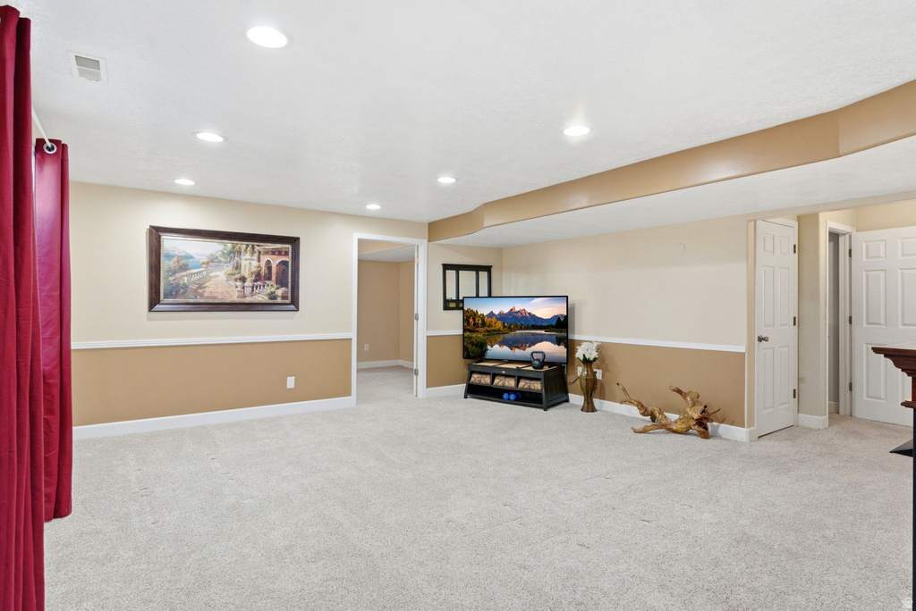 10218 S SANDY WILLOWS CV Sandy, UT 84070