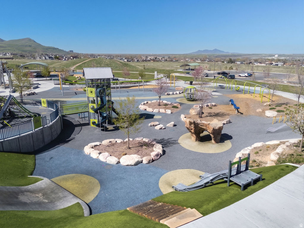 8191 W DANBURY DR Magna, UT 84044