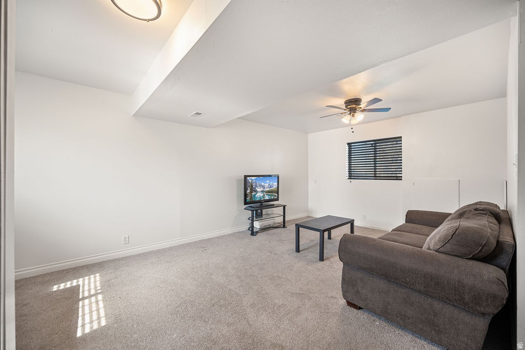 8191 W DANBURY DR Magna, UT 84044