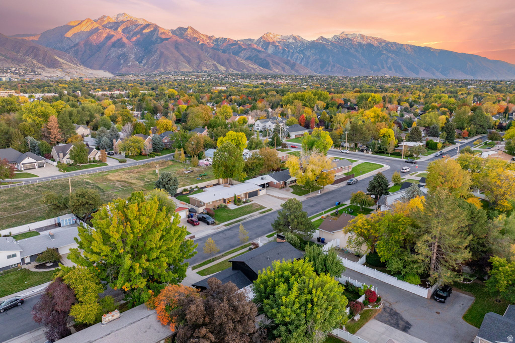 6044 S FONTAINE BLEU DR Salt Lake City, UT 84121