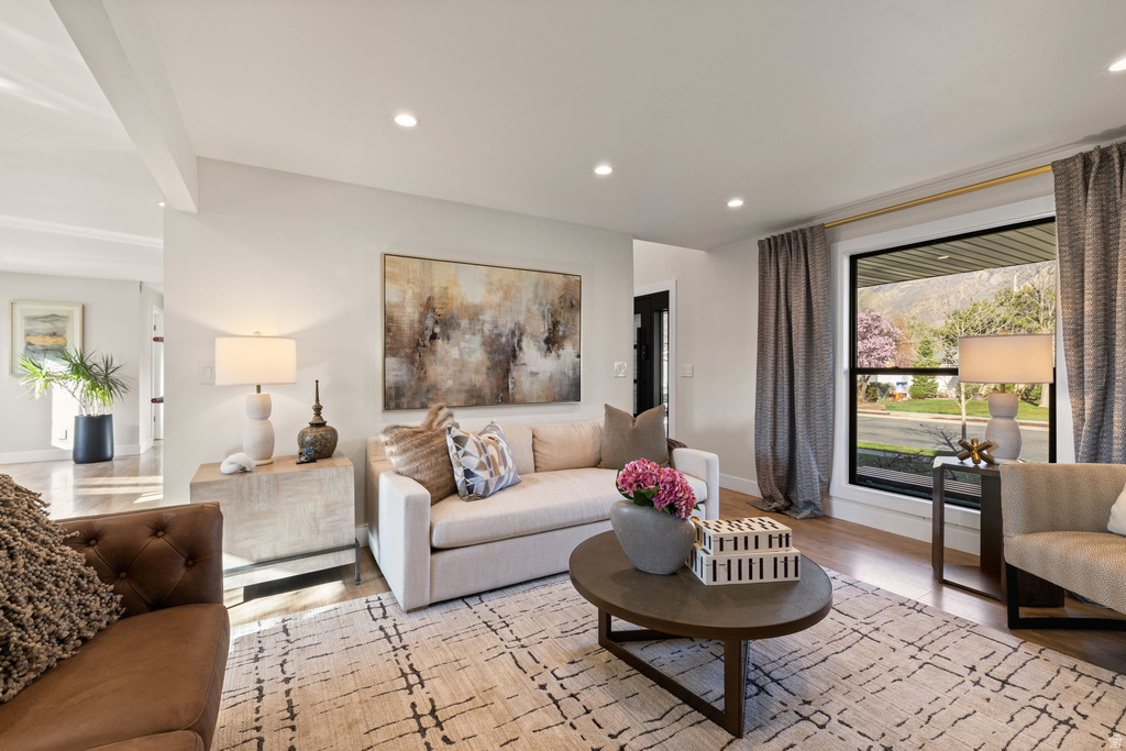 6044 S FONTAINE BLEU DR Salt Lake City, UT 84121