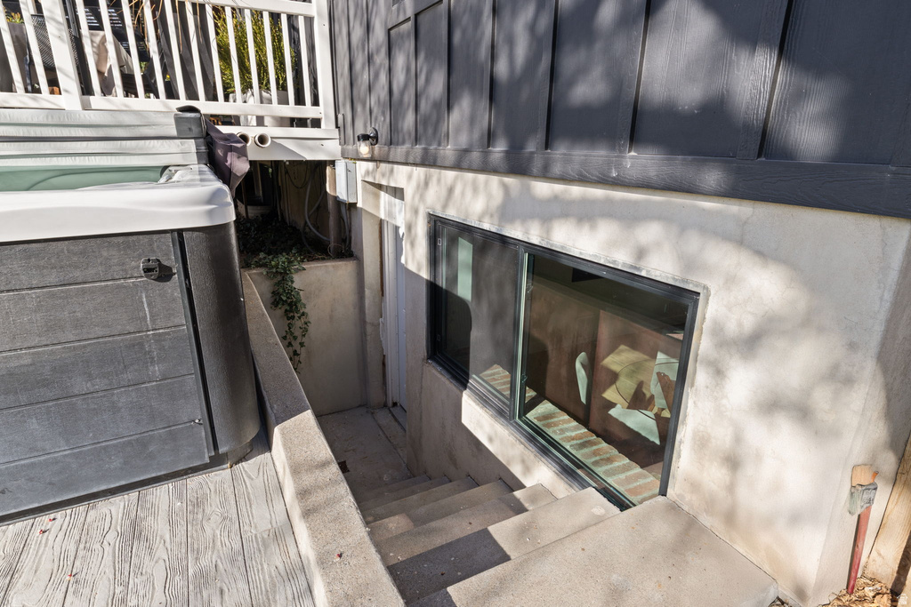 6044 S FONTAINE BLEU DR Salt Lake City, UT 84121