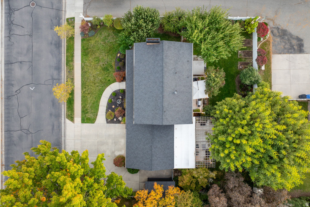 6044 S FONTAINE BLEU DR Salt Lake City, UT 84121