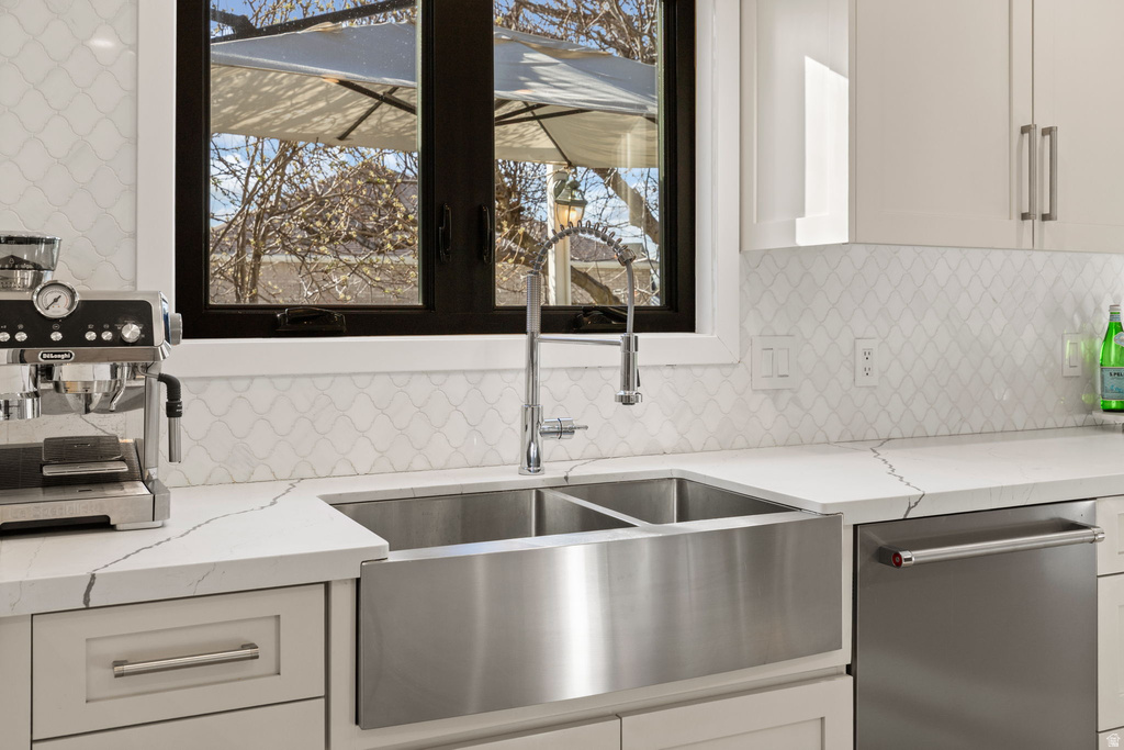 6044 S FONTAINE BLEU DR Salt Lake City, UT 84121