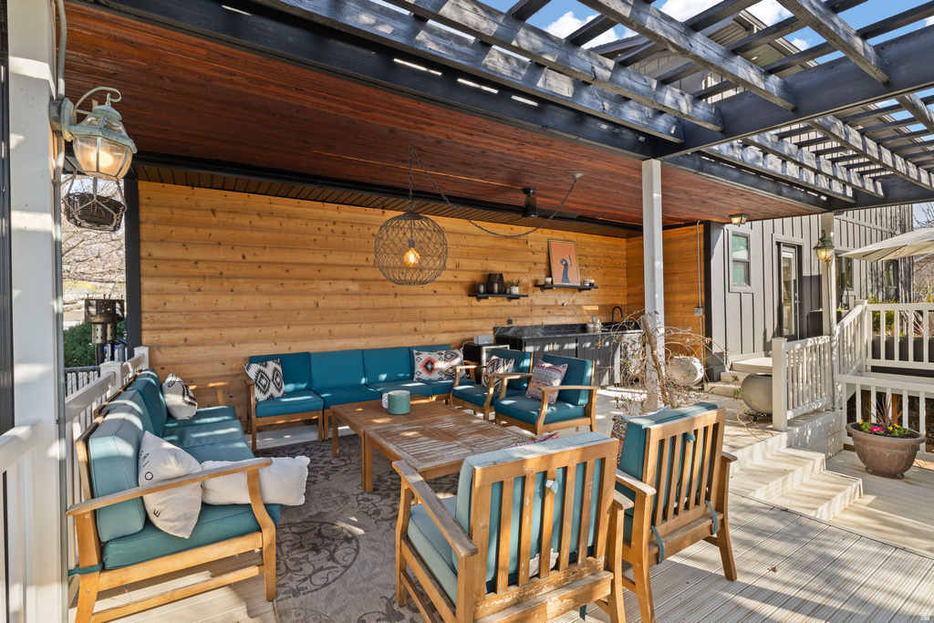 6044 S FONTAINE BLEU DR Salt Lake City, UT 84121