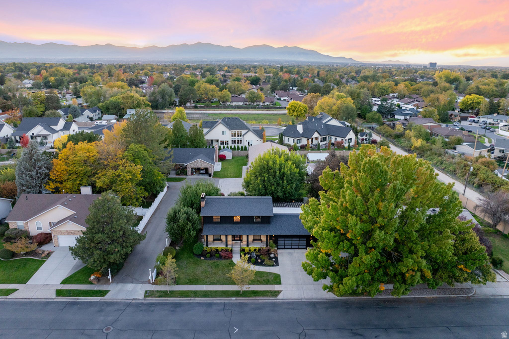 6044 S FONTAINE BLEU DR Salt Lake City, UT 84121