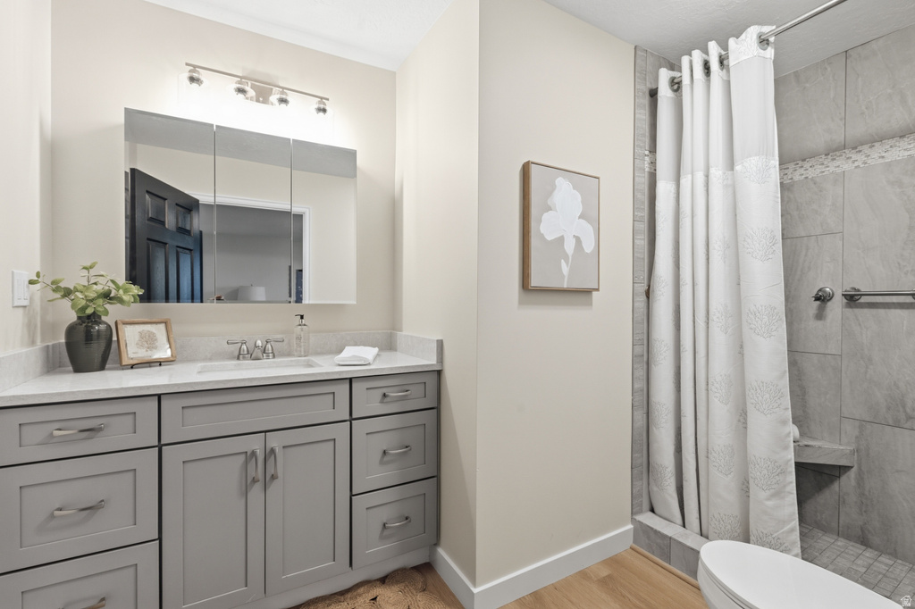 1242 E SNOWCREEK DR Layton, UT 84040