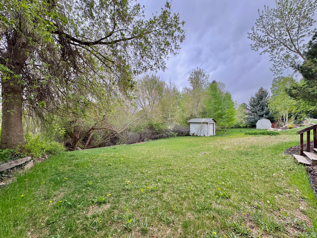1242 E SNOWCREEK DR Layton, UT 84040