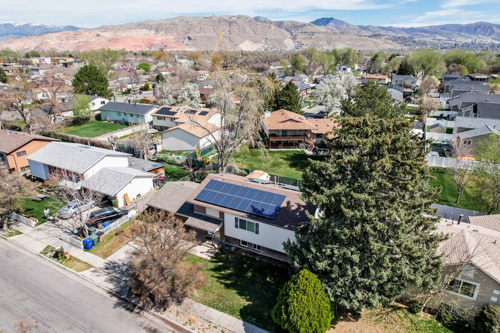 556 N NEW STAR DR Salt Lake City, UT 84116