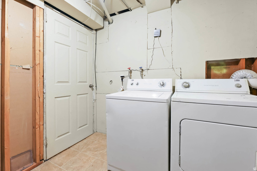 556 N NEW STAR DR Salt Lake City, UT 84116