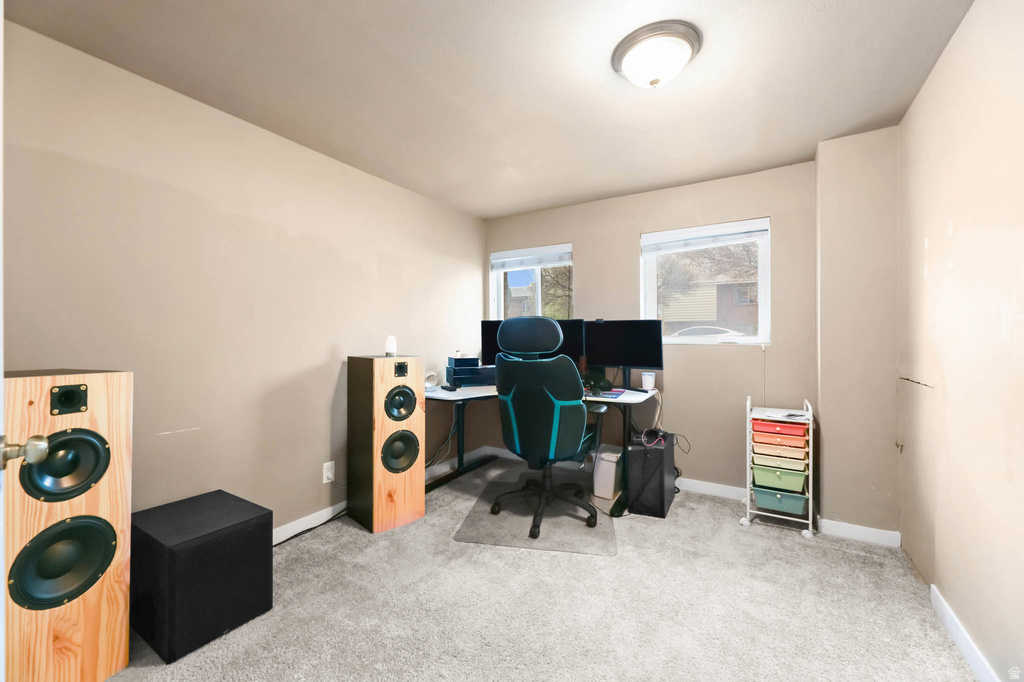 556 N NEW STAR DR Salt Lake City, UT 84116