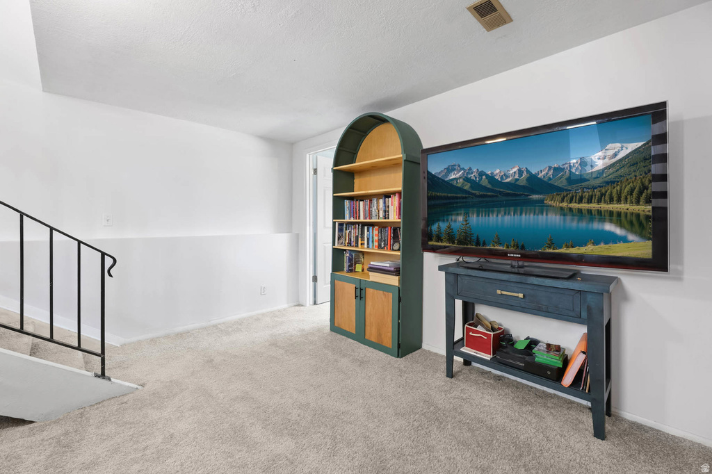 556 N NEW STAR DR Salt Lake City, UT 84116