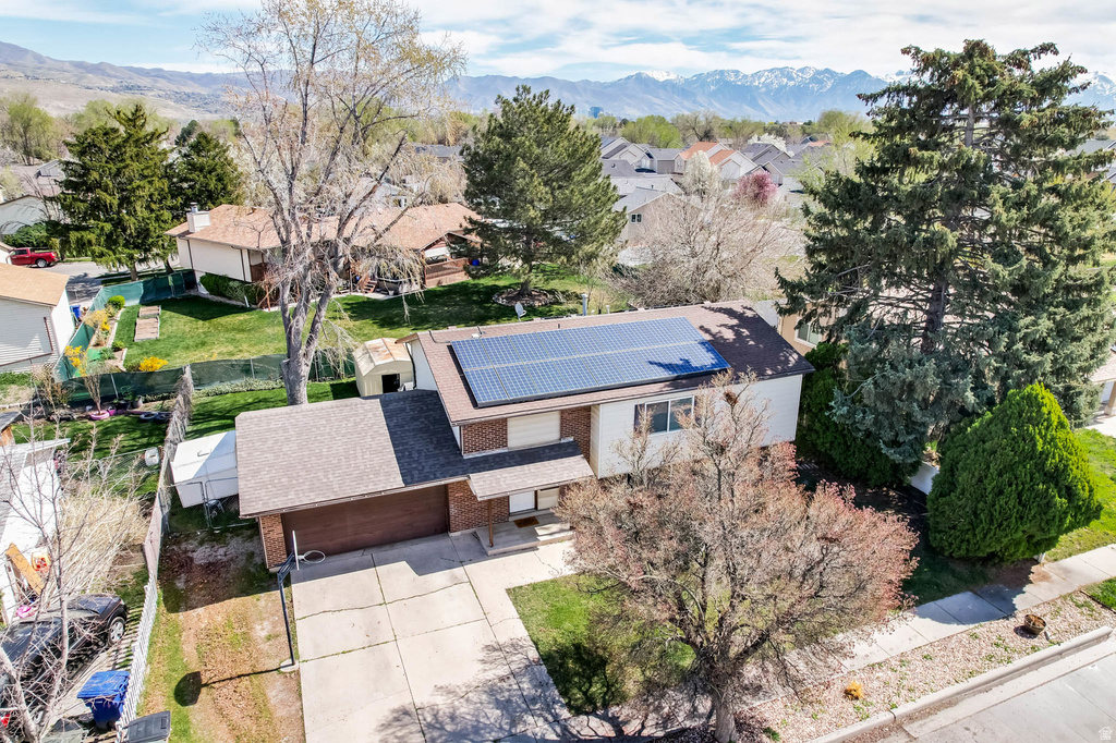 556 N NEW STAR DR Salt Lake City, UT 84116