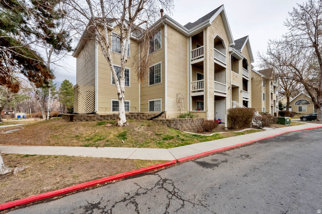 1199 E WATERSIDE CV #30 Cottonwood Heights, UT 84047