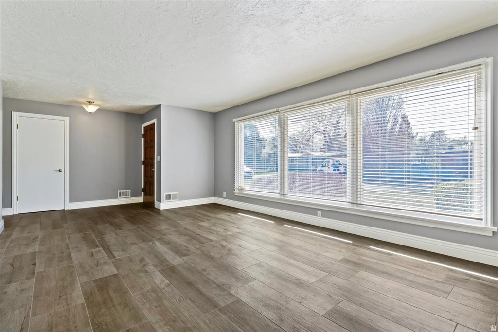 1541 E LONE PEAK DR Holladay, UT 84117