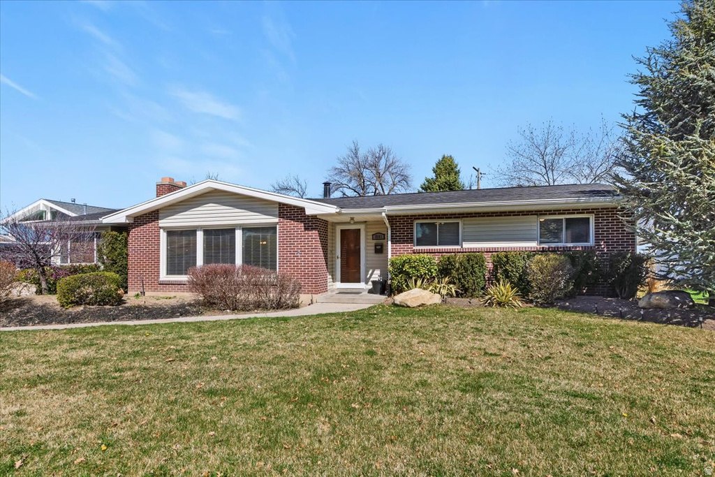 1541 E LONE PEAK DR Holladay, UT 84117