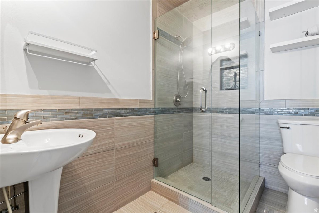 1541 E LONE PEAK DR Holladay, UT 84117