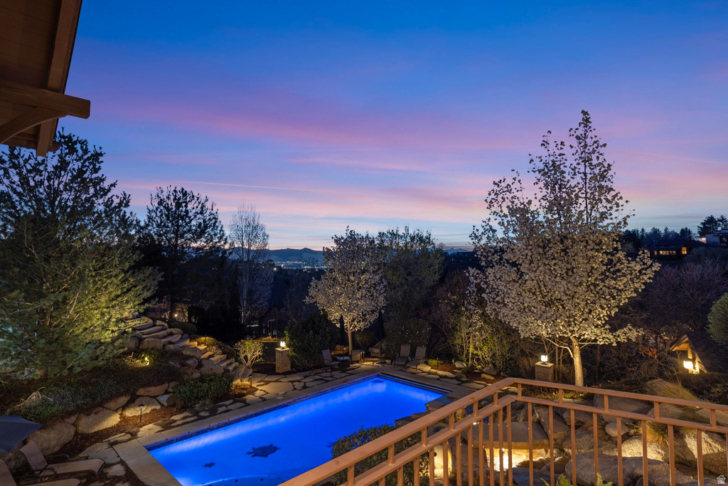 16 SNOW FOREST LN Sandy, UT 84092