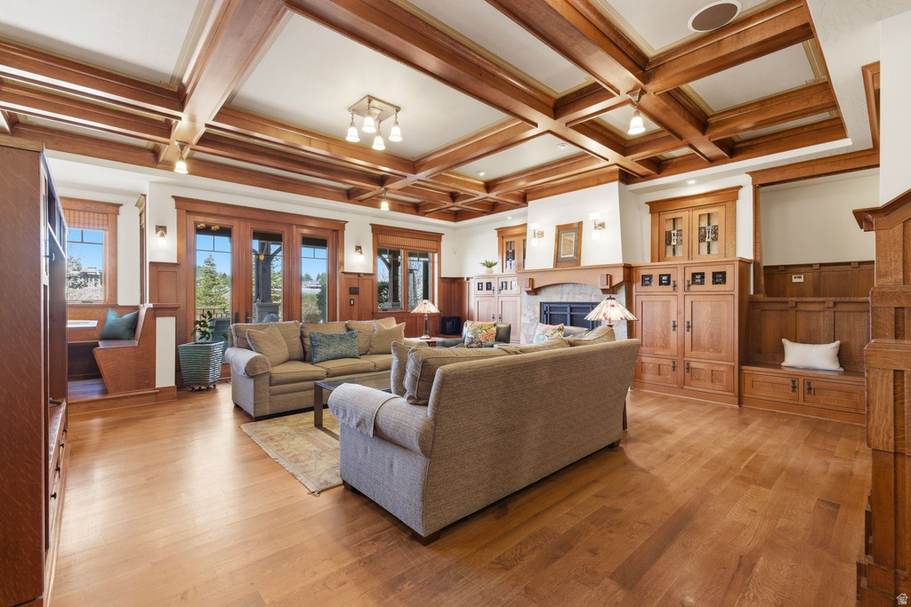 16 SNOW FOREST LN Sandy, UT 84092