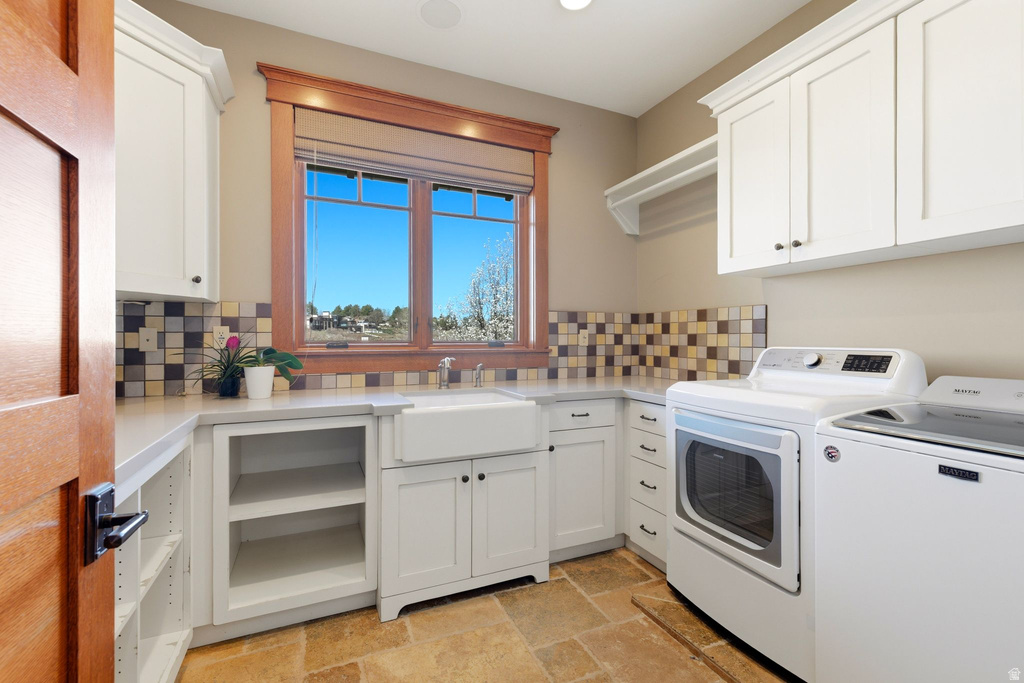 16 SNOW FOREST LN Sandy, UT 84092