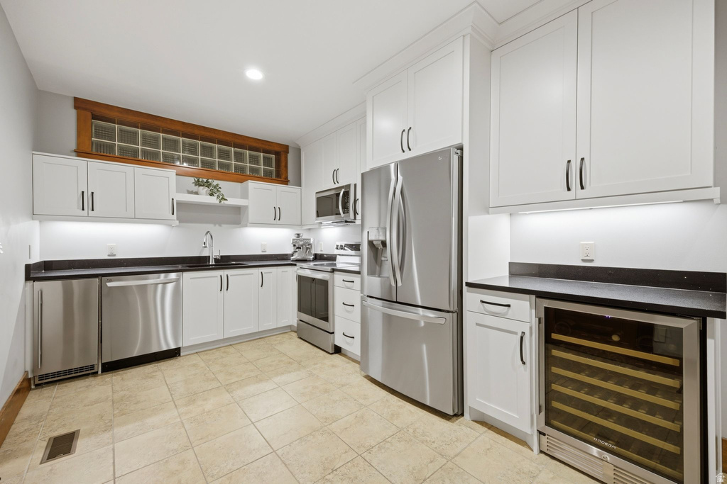 16 SNOW FOREST LN Sandy, UT 84092