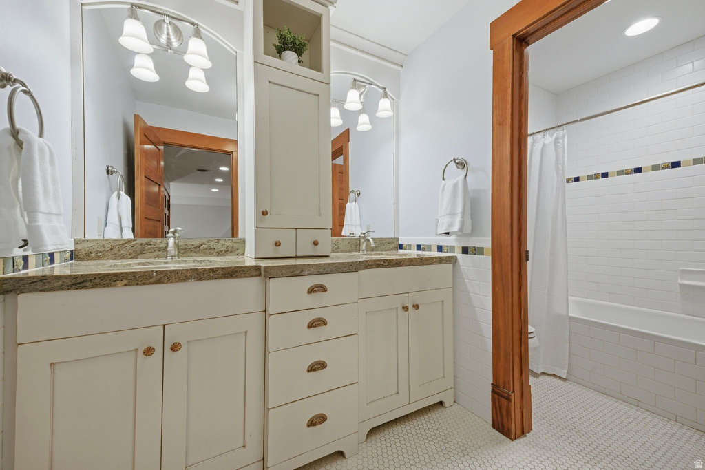 16 SNOW FOREST LN Sandy, UT 84092