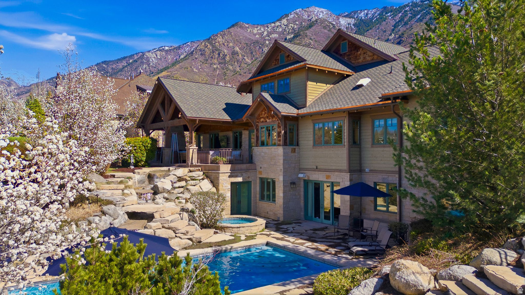 16 SNOW FOREST LN Sandy, UT 84092