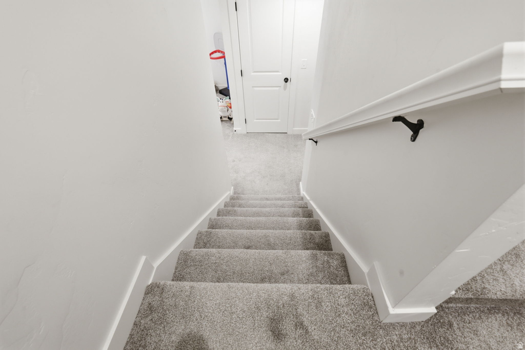 9387 N VERNHAM LN Eagle Mountain, UT 84005