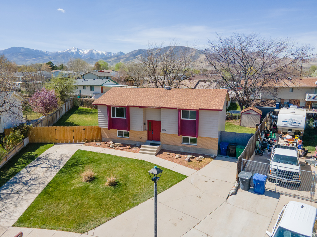 3634 S CANDIS DR Magna, UT 84044