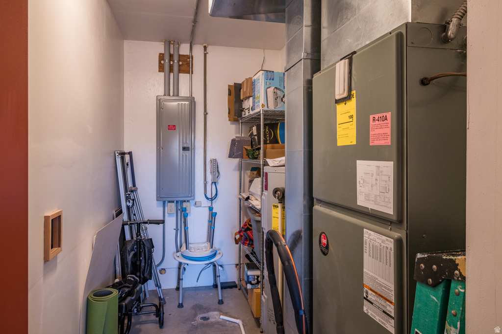 16 W COBBLE LN Bluff, UT 84512