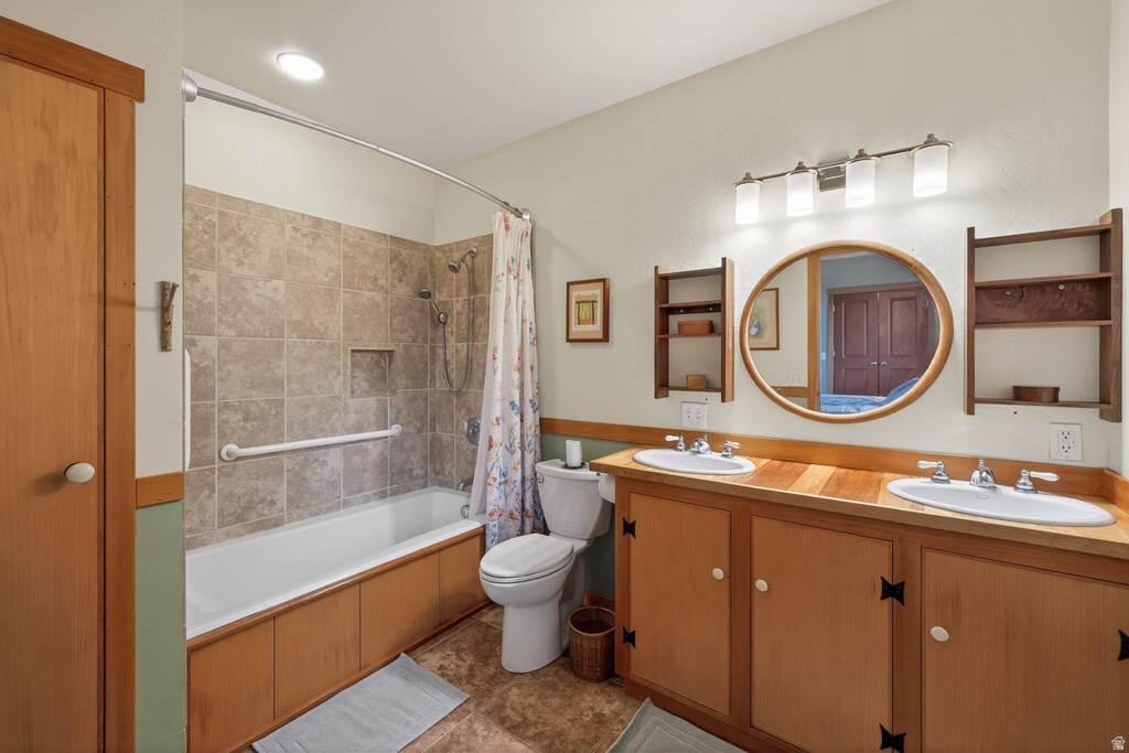 16 W COBBLE LN Bluff, UT 84512