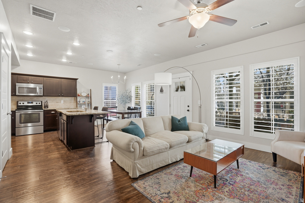 860 W PANTANI CT Midvale, UT 84047