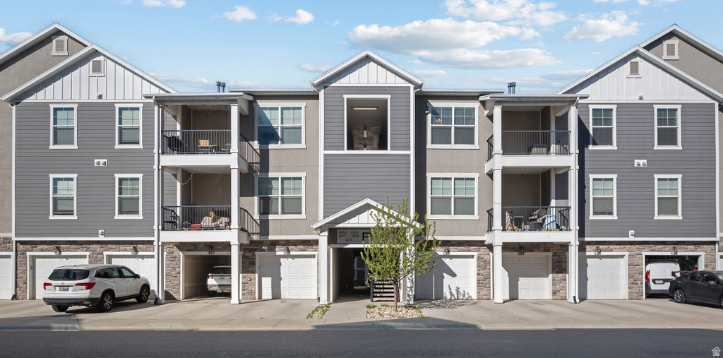 627 N EMERY LN Vineyard, UT 84059