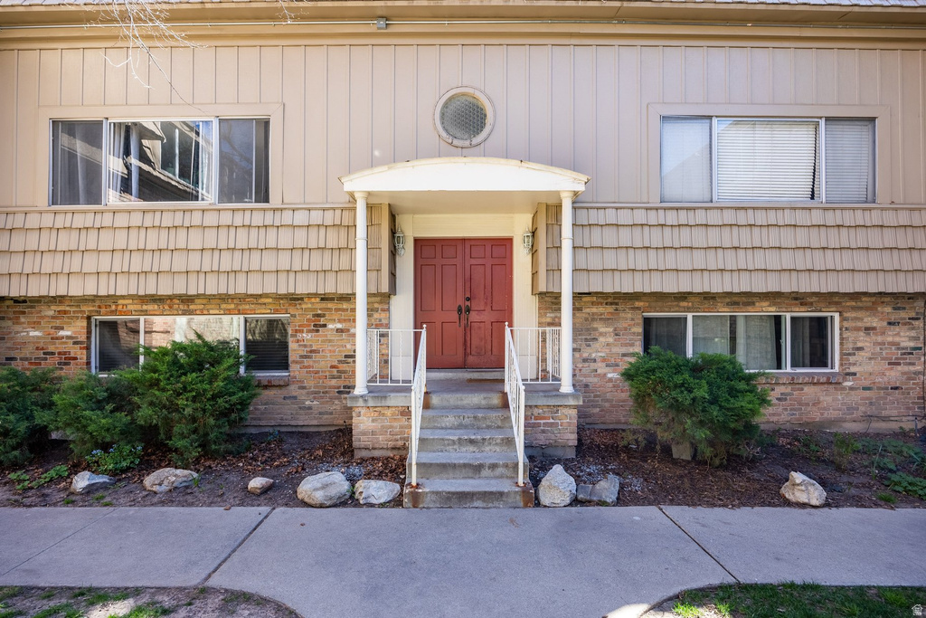 2220 E MURRAY HOLLADAY RD #82 Holladay, UT 84117