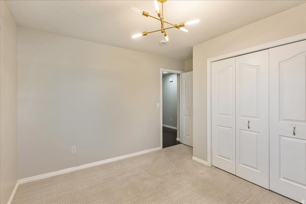 966 E GRANITE PEAK DR Sandy, UT 84094