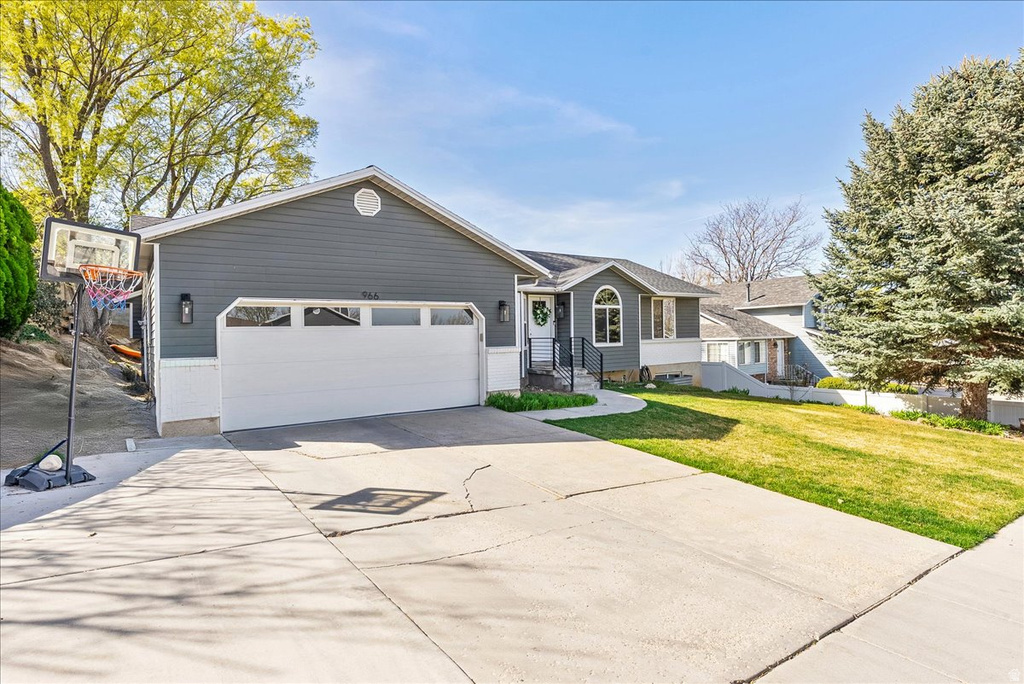 966 E GRANITE PEAK DR Sandy, UT 84094