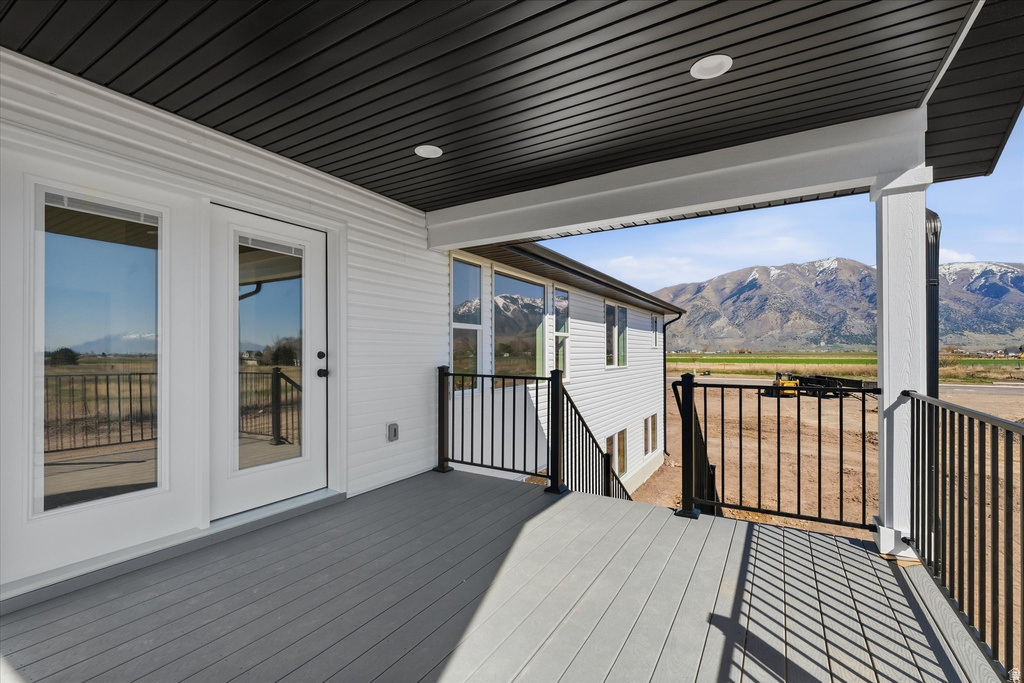 5055 W 10100 N #4 Elwood, UT 84337